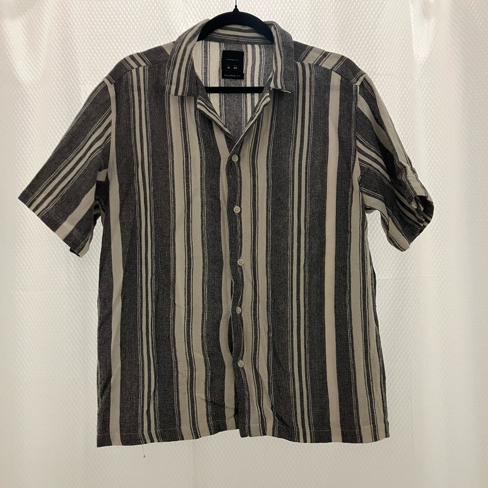 Casual Striped Button-Down Shirt in Black and White